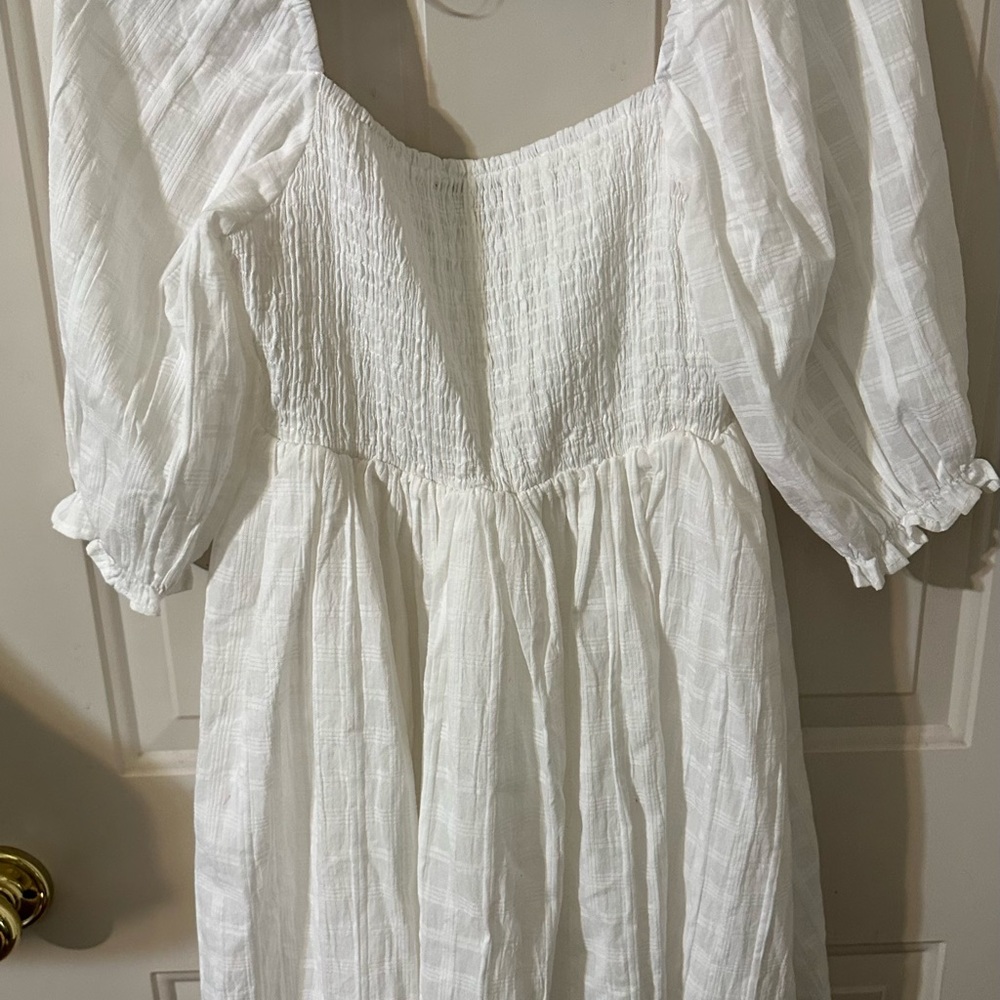 Lovely day white flowing dress - Picture 2 of 5